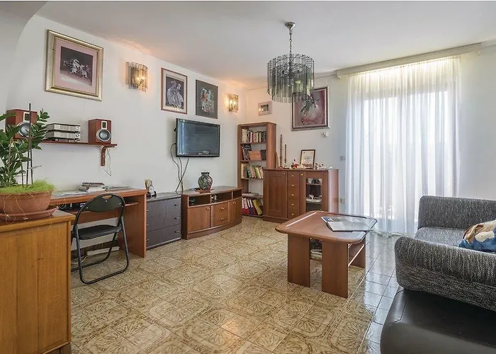 아파트 Biserka 1495