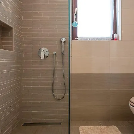 Biserka 1495 公寓 *