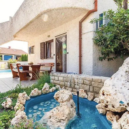 Biserka 1495 公寓 *